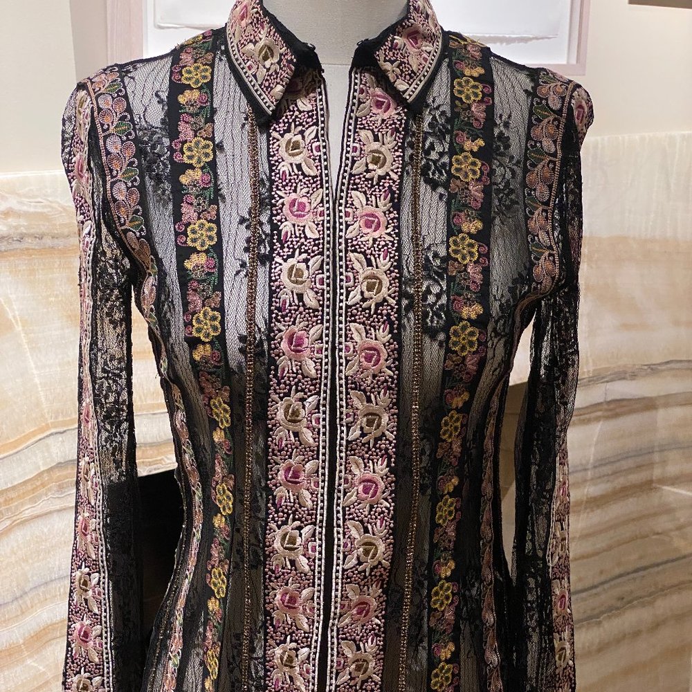 ALICE + OLIVIA LACE EMBROIDERED BLOUSE SIZE S